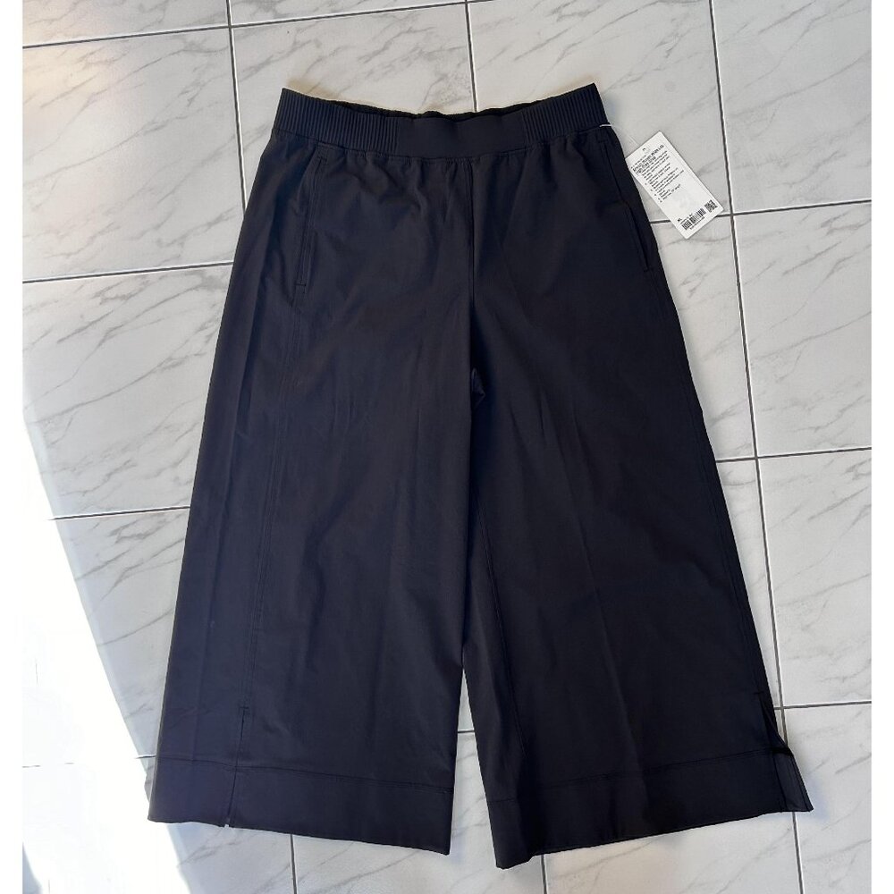 XL Lululemon Stretch Woven High-Rise Wide-Leg Cropped Pant